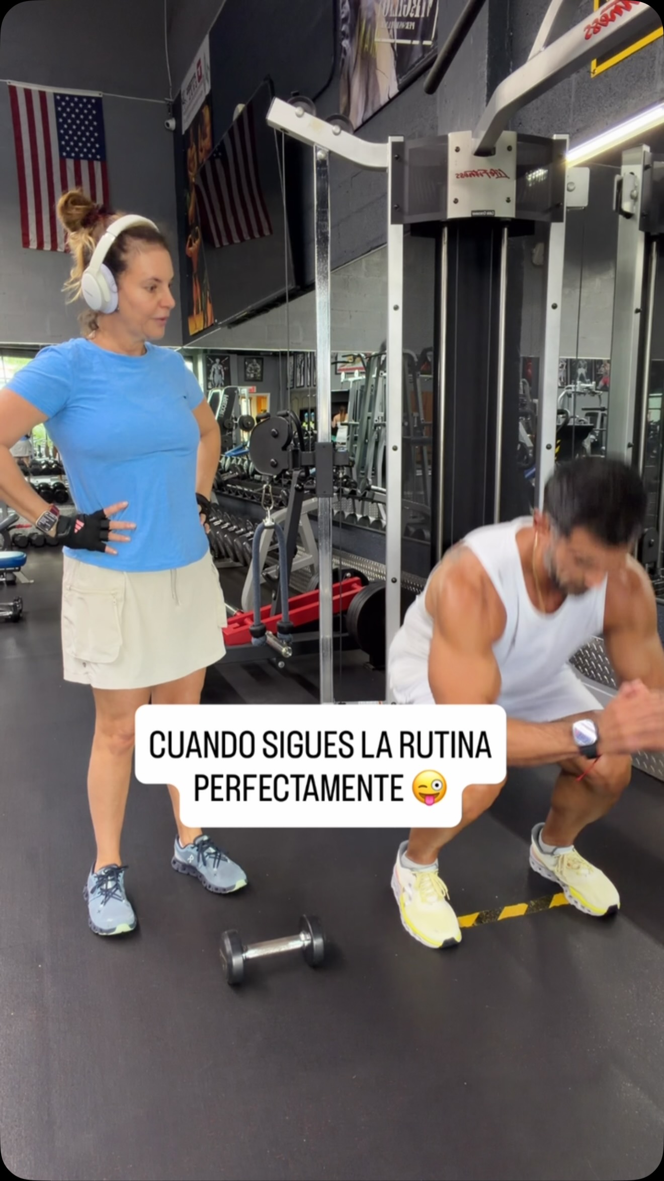 Él me dio la rutina y yo la seguí al pie de la letra. 💪😂

¡Que no se queje!

Si improviso, se molesta. Si sigo las instrucciones, tampoco le gusta. Si hago una repetición de más, me regaña. Si hago una de menos, también.

¡A este entrenador no le gusta NADA de lo que hago! 🤣

Yo no sé si vine a entrenar o a poner a prueba la paciencia de este hombre.

Y eso que todavía no le he dicho que considero discutir con él como parte de mi cardio. 😂

#SoyChicanol #HumorEnElGym #VidaFitness #Entrenamiento #MujeresQueEntrenan GymHumor