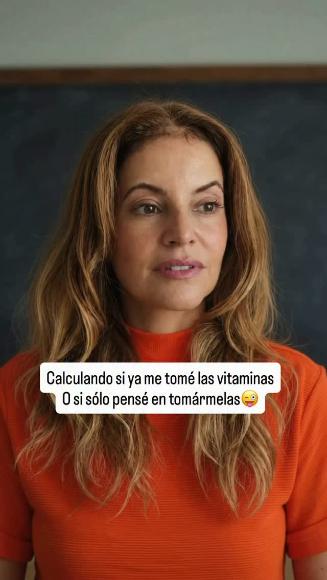 😂 ¿También te pasa, pericomadre, que no sabes si hiciste algo o solamente lo pensaste? 🙋‍♀️🤣

pericomadres! 💃☀️

Empezamos la semana con el corazón lleno de ganas, la actitud positiva, la mente en 25 pestañas abiertas… ¡y tratando de recordar si ya nos tomamos las vitaminas o si solo pensamos en tomárnoslas! 💊🧠😂

Porque una cosa es tener la intención de cuidarse y otra muy distinta es acordarse de que ya lo hiciste. 🤣

Entre la perimenopausia, la menopausia, la niebla mental y las mil cosas que tenemos en la cabeza… ¡bastante bien lo estamos haciendo! 💪❤️

✨ Que esta semana no nos falten las ganas, el buen humor y, si es posible, ¡un poquito de memoria! 😂

👇 CONFIESA, PERICOMADRE: ¿Qué es eso que últimamente no sabes si hiciste o solamente pensaste en hacer? ¡Quiero leerlas! 🤣

💋 Aquí seguimos, SIN PAUSA, porque no es personal… ¡ES HORMONAL!

#Perimenopausia #Menopausia #NieblaMental #SinPausaClub
