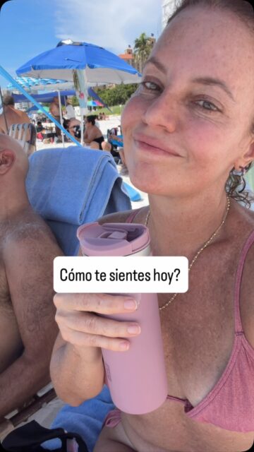 Hay días que te levantas de mal humor…
y no pasó NADA. 😂

Nadie te hizo nada.
Nadie te dijo nada.
Pero tú estás histérica y ni tú sabes por qué.

Bienvenida a la perimenopausia, pericomadre. 🤣🔥

Ahora dime: ¿cómo amaneciste HOY?

😡 Histérica
😰 Angustiada
😵‍💫 No sé ni dónde estoy parada
😌 Feliz y sospechosamente tranquila

Te leo 👇😂

#Perimenopausia #Menopausia #HumorHormonal #Pericomadres